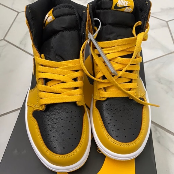 Nike Air Jordan Retro 1 main image 4